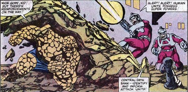 Fantastic Four panel : the thing pushes the earth while fighting some robots
